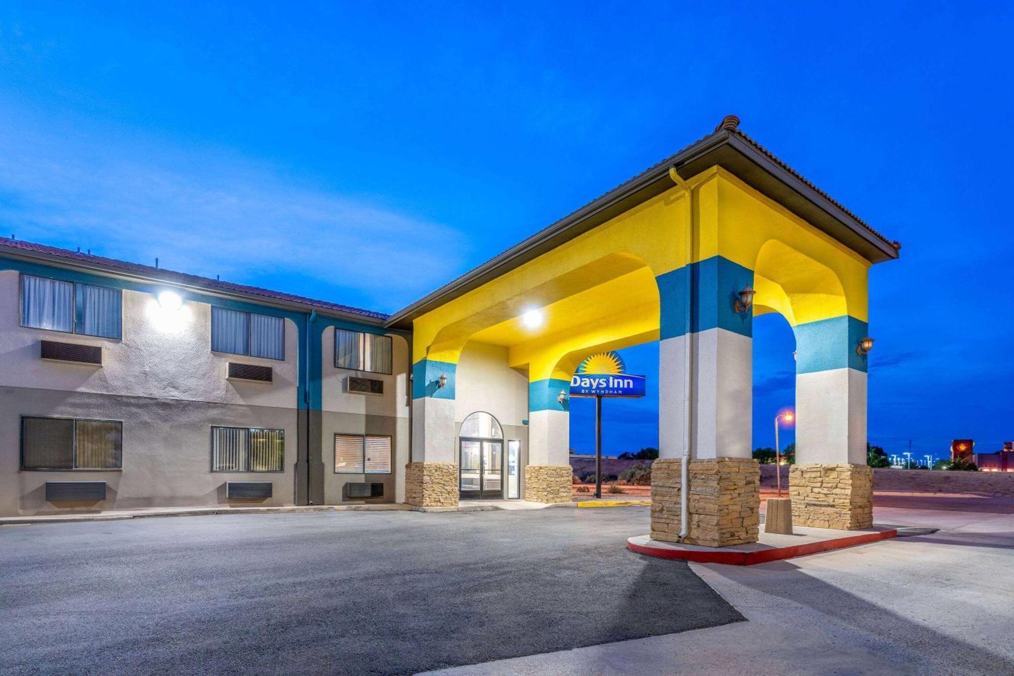 Days Inn By Wyndham Los Lunas Exterior photo