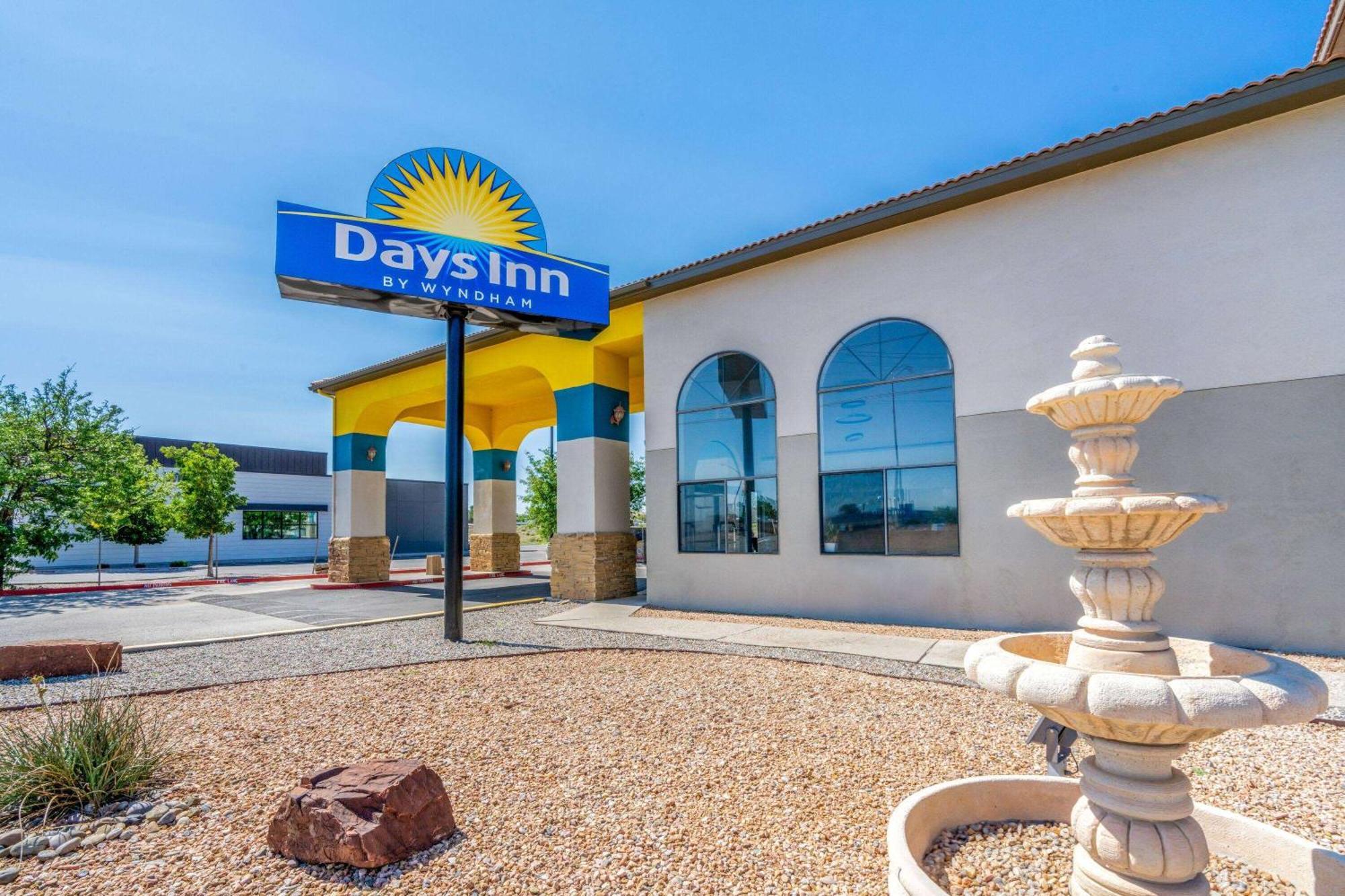 Days Inn By Wyndham Los Lunas Exterior photo
